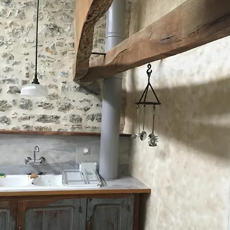 Maison D'or-vert : Atelier Of Medieval Goldsmith