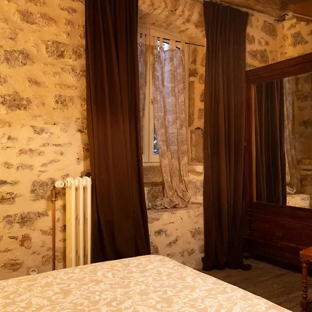 Maison D'or-vert : Atelier Of Medieval Goldsmith Сasa de vacaciones