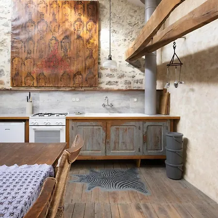 Maison D'or-vert : Atelier Of Medieval Goldsmith Сasa de vacaciones *