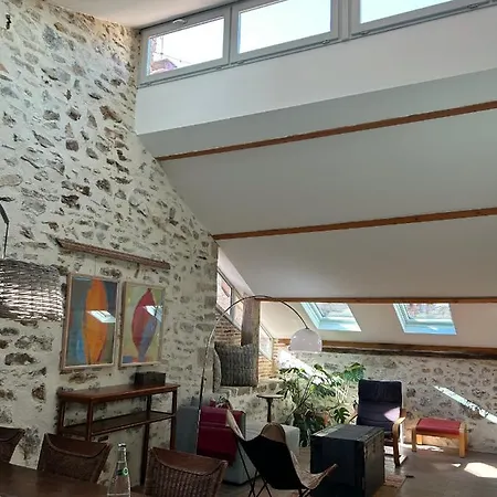 Maison D'or-vert : Atelier Of Medieval Goldsmith Сasa de vacaciones