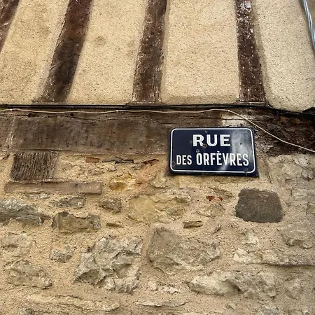 Сasa de vacaciones Maison D'or-vert : Atelier Of Medieval Goldsmith *