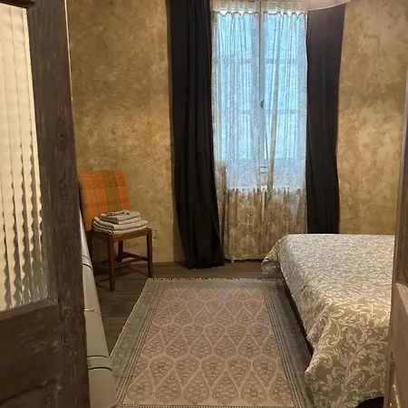 Maison D'or-vert : Atelier Of Medieval Goldsmith Сasa de vacaciones Villefranche-de-Rouergue