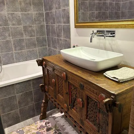 Maison D'or-vert : Atelier Of Medieval Goldsmith Сasa de vacaciones Villefranche-de-Rouergue