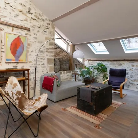 Maison D'or-vert : Atelier Of Medieval Goldsmith