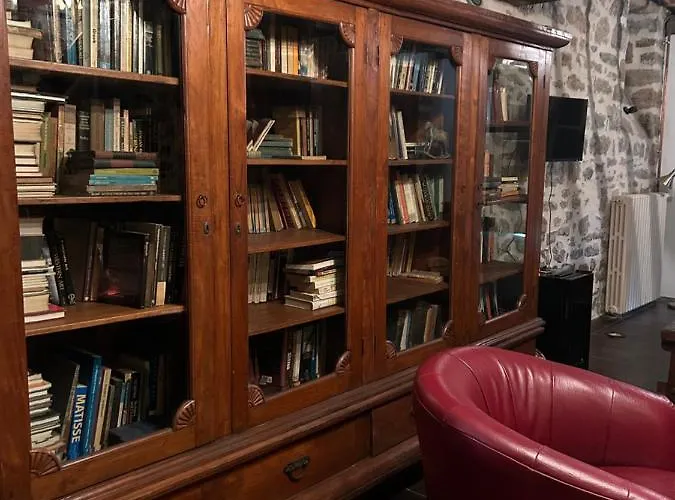 Maison D'or-vert : Atelier Of Medieval Goldsmith Hébergement de vacances Villefranche-de-Rouergue