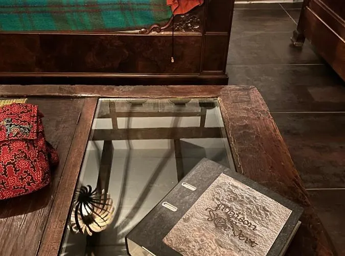 Maison D'or-vert : Atelier Of Medieval Goldsmith Hébergement de vacances