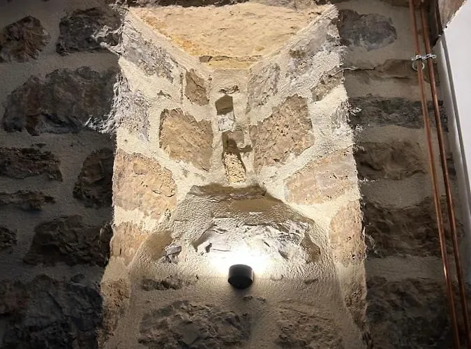 Hébergement de vacances Maison D'or-vert : Atelier Of Medieval Goldsmith