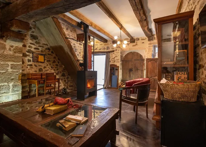 Maison D'or-vert : Atelier Of Medieval Goldsmith Villefranche-de-Rouergue