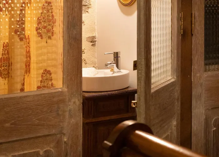 Maison D'or-vert : Atelier Of Medieval Goldsmith Hébergement de vacances